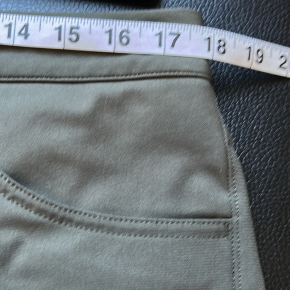 VUORI Meta Pant Athletic Slim Fit 32 inch Olive Green Stretch Sz 34 x 32 - Picture 14 of 15